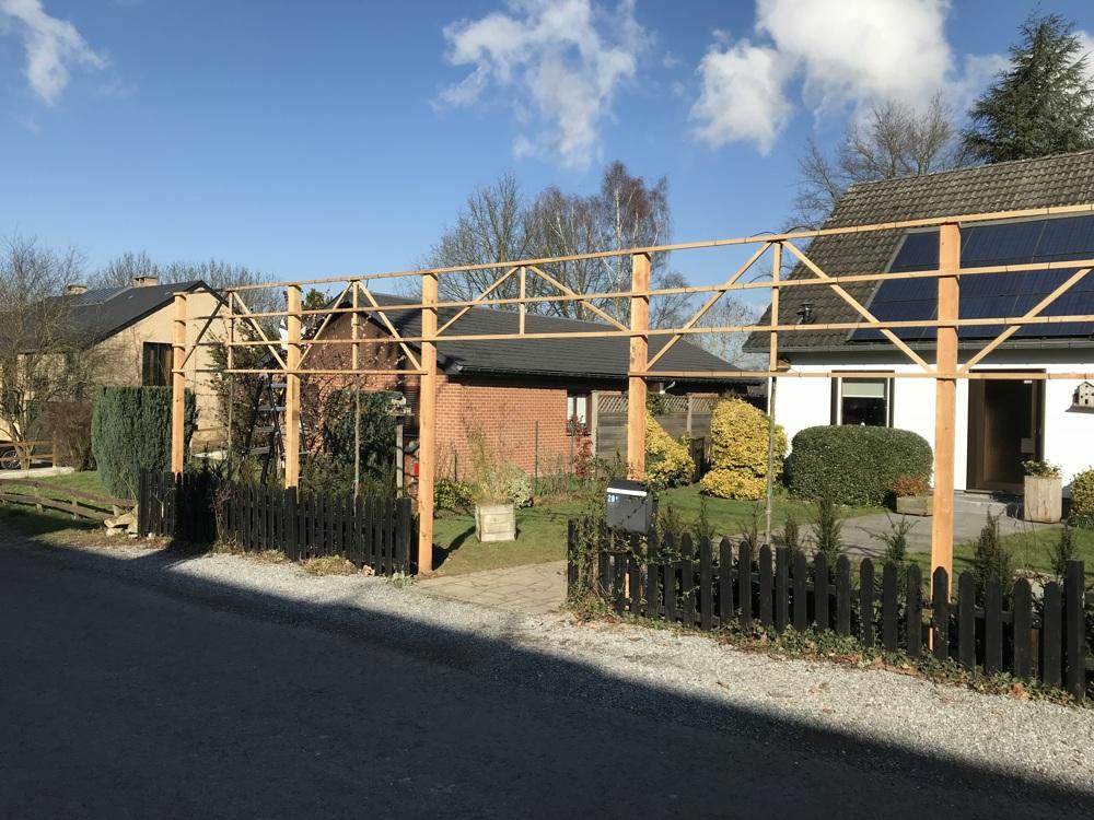 Ossature bois réalisée sur mesure dans un jardin de la région hutoise